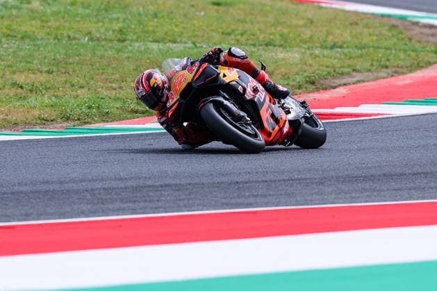 MotoGP GP7 Brembo Grand Prix of Italy - Free Practice - Mugello Circuit 29 05 2026 Maverick Vinales of Spain and Red Bull KTM Tech3 seen during MotoGP GP7 Brembo Grand Prix of Italy - Free Practice at Mugello Circuit in Scarperia e San Piero, Italy Copyright: xBEAUTIFULxSPORTS Carabellix