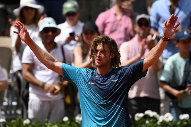 2026 French Open, Roland-Garros - Day 6 PARIS, FRANCE - MAY 29: Andrey Rublev celebrates after victory against Nuno Borges (not seen) of Portugal in their Men s Singles third round match on Day Six of the 2026 French Open at Roland Garros in Paris, France on May 29, 2026. Burak Akbulut Anadolu Paris France. Editorial use only. Please get in touch for any other usage.  Copyright: x2026xAnadoluxBurakxAkbulutx