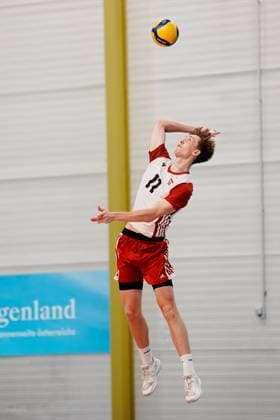 VOLLEYBALL - OEVV, AUT vs ESP, test match STEINBRUNN,AUSTRIA,29.MAY.26 - VOLLEYBALL - OEVV, Oesterreichischer Volleyball Verband, test match, Austria vs Spain. Image shows Tobias Willimek (AUT).  GEPAxpictures xKevinxKada