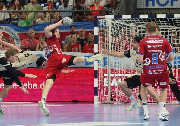 29.05.2026 - Handball - 1. Bundesliga DAIKIN HBL - Saison 2025 2026 - 33. Spieltag: HC Erlangen Metropolregion Nürnberg HCE - Bergischer HC - DaMa - xdaxmax - Tobias Buck (39, HC Erlangen HCE )