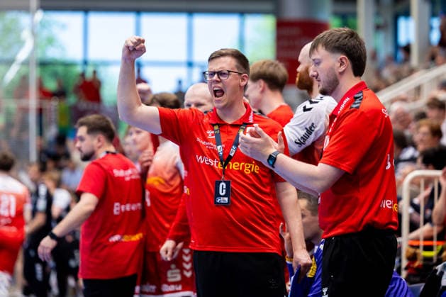 29.05.2026, 33. Spieltag der 2. Handball Bundesliga, TuSEM Essen - HSG Nordhorn-Lingen. Torwart-Trainer Dorian Wagner (TuSEM Essen) jubelt. Essen Am Hallo NRW Deutschland xRHR-FOTO DEx Copyright: DennisxEwert RHR-FOTOx RHR-FOTO DE