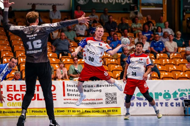 Sascha Pfattheicher (HBW Balingen-Weilstetten, 30) wirft den Ball, Dessau-Rosslauer HV 06 vs. HBW Balingen-Weilstetten, Handball, 2. Bundesliga, 33. Spieltag, Saison 2025 26, 29.05.2026, Dessau-Rosslauer HV 06 vs. HBW Balingen-Weilstetten, Handball, 2. Bundesliga, 33. Spieltag, Saison 2025 26, 29.05.2026 Dessau-Rosslau Copyright: xEibner-Pressefoto LauraxRoemerx EP_LRR