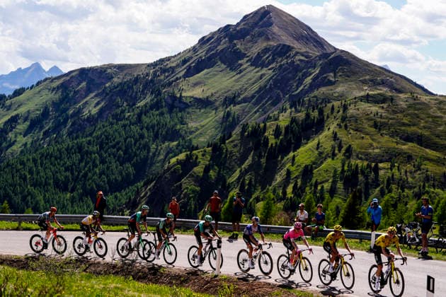 the pack riders during Stage 19 of the Giro dÕItalia, from Feltre to Alleghe, Italy, Friday, May 29, 2026.  Copyright: xFabioxFerrari LaPressex