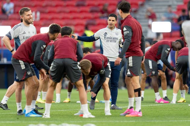Arsenal FC Training Session - MD-1 UEFA Champions League Final Mikel Arteta Head Coach of Arsenal FC gestures during the Arsenal FC Training Session ahead the UEFA Champions League Final match between Paris Saint-Germain Fc and Arsenal FC at Puskas Arena on May 29, 2026 in Budapest, Hungary Budapest Puskas Arena Hungary Hungary Copyright: xGiuseppexMaffiax 260529_UCL_Arsenal_TrainingSession_GM_00846