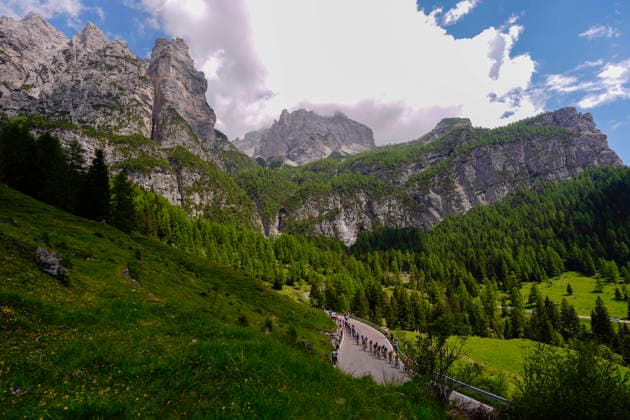 the pack riders during Stage 19 of the Giro d’Italia, from Feltre to Alleghe, Italy, Friday, May 29, 2026.  Copyright: xFabioxFerrari LaPressex