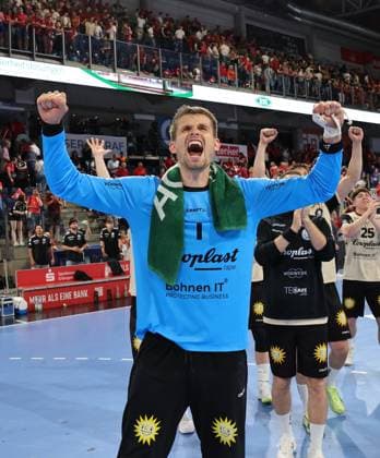 29.05.2026 - Handball - 1. Bundesliga DAIKIN HBL - Saison 2025 2026 - 33. Spieltag: HC Erlangen Metropolregion Nürnberg HCE - Bergischer HC - DaMa - xdaxmax - Jubel Freude nach Spielende - Mannschaft Team des Bergischen HC freut sich Freude jubelt - Christopher Rudeck (1, Bergischer HC )