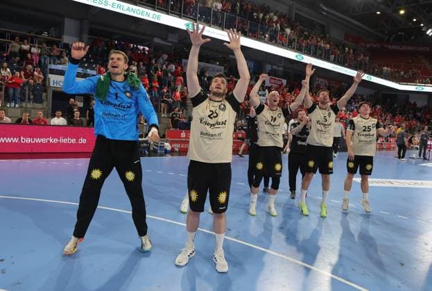 29.05.2026 - Handball - 1. Bundesliga DAIKIN HBL - Saison 2025 2026 - 33. Spieltag: HC Erlangen Metropolregion Nürnberg HCE - Bergischer HC - DaMa - xdaxmax - Jubel Freude nach Spielende - Mannschaft Team des Bergischen HC freut sich Freude jubelt
