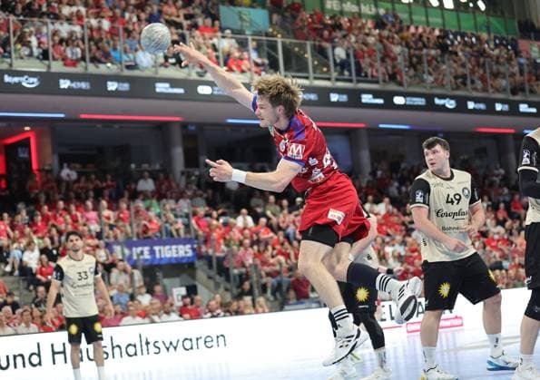 29.05.2026 - Handball - 1. Bundesliga DAIKIN HBL - Saison 2025 2026 - 33. Spieltag: HC Erlangen Metropolregion Nürnberg HCE - Bergischer HC - DaMa - xdaxmax - Christopher Bissel (21, HC Erlangen HCE )