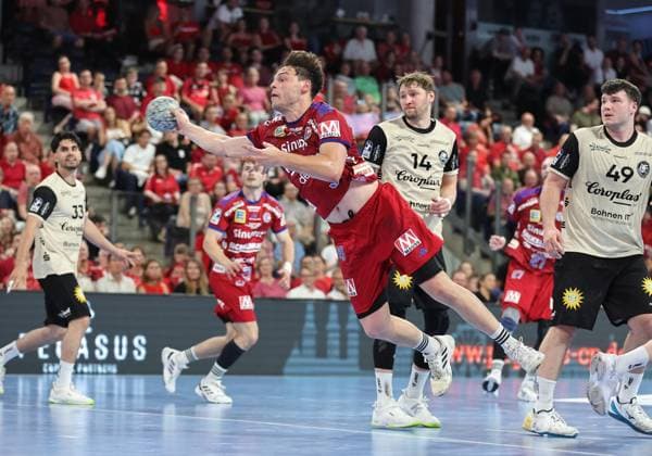 29.05.2026 - Handball - 1. Bundesliga DAIKIN HBL - Saison 2025 2026 - 33. Spieltag: HC Erlangen Metropolregion Nürnberg HCE - Bergischer HC - DaMa - xdaxmax - Tobias Buck (39, HC Erlangen HCE )