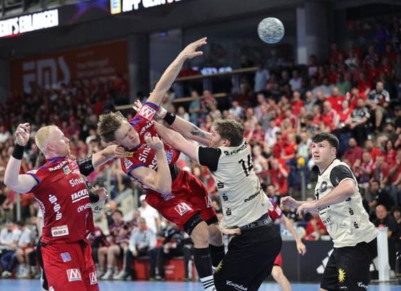 29.05.2026 - Handball - 1. Bundesliga DAIKIN HBL - Saison 2025 2026 - 33. Spieltag: HC Erlangen Metropolregion Nürnberg HCE - Bergischer HC - DaMa - xdaxmax - Maxsim Lochman (32, HC Erlangen HCE ) Gerdas Babarskas (14, Bergischer HC )