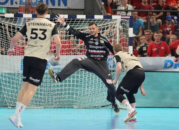 29.05.2026 - Handball - 1. Bundesliga DAIKIN HBL - Saison 2025 2026 - 33. Spieltag: HC Erlangen Metropolregion Nürnberg HCE - Bergischer HC - DaMa - xdaxmax - Khalifa Ghedbane (96, HC Erlangen HCE ) Noah Beyer (2, Bergischer HC )