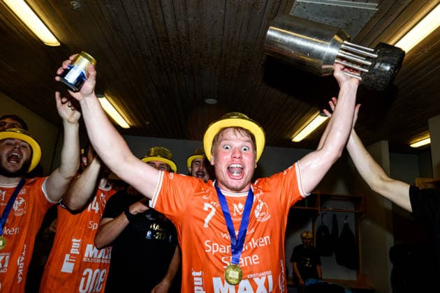260529 IFK Kristianstads Axel Mansson jublar efter vinsten av final fyra i Handbollsligan herr mellan HK Malmö och IFK Kristianstad den 29 maj 2026 i Malmö. Copyright: MATHILDAxSCHULER BB260529MA116