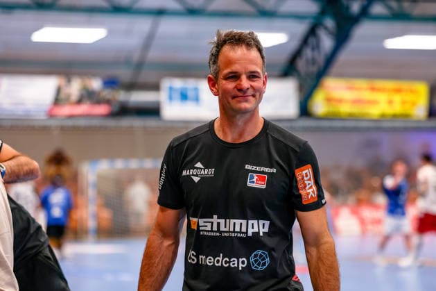Matthias Flohr (HBW Balingen-Weilstetten, Chef Trainer) Jubel Freude nach dem Sieg, Dessau-Rosslauer HV 06 vs. HBW Balingen-Weilstetten, Handball, 2. Bundesliga, 33. Spieltag, Saison 2025 26, 29.05.2026, Dessau-Rosslauer HV 06 vs. HBW Balingen-Weilstetten, Handball, 2. Bundesliga, 33. Spieltag, Saison 2025 26, 29.05.2026 Dessau-Rosslau Copyright: xEibner-Pressefoto LauraxRoemerx EP_LRR