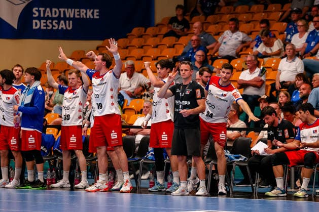 Matthias Flohr (HBW Balingen-Weilstetten, Chef Trainer) gibt Anweisungen, gestikuliert, Dessau-Rosslauer HV 06 vs. HBW Balingen-Weilstetten, Handball, 2. Bundesliga, 33. Spieltag, Saison 2025 26, 29.05.2026, Dessau-Rosslauer HV 06 vs. HBW Balingen-Weilstetten, Handball, 2. Bundesliga, 33. Spieltag, Saison 2025 26, 29.05.2026 Dessau-Rosslau Copyright: xEibner-Pressefoto LauraxRoemerx EP_LRR