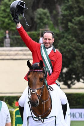 IPA85168741 - Patricio PASQUEL (MEX) and CHAKKALOU PS with the Mexico Team wins the 93rd CSIO Roma 2026 Competition No. 5 - NATIONS CUP INTESA SANPAOLO Two rounds competition - h. 160 Prize Money: 220,000 Ä on May 29, 2026 at Piazza di Siena in Rome, Italy.  Copyright: xDomenicoxCippitelli IPAxSportx xx 85168741