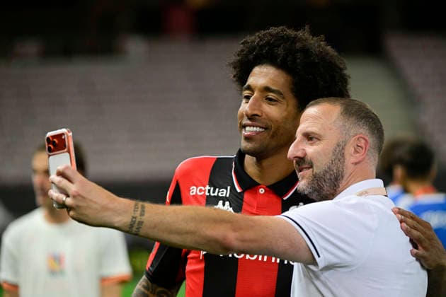 FOOTBALL : OGC Nice VS AS Saint-Etienne - Ligue 1 McDonald s play off - 29 05 2026 Florian Maurice (Sports director OGC Nice) and Dante - Ligue 1 McDonald™s play off match between OGC Nice and AS Saint-Etienne on May 29, 2026 at the Allianz Riviera Stadium in Nice. NiceFrance  Copyright: xWilliamxCannarellax