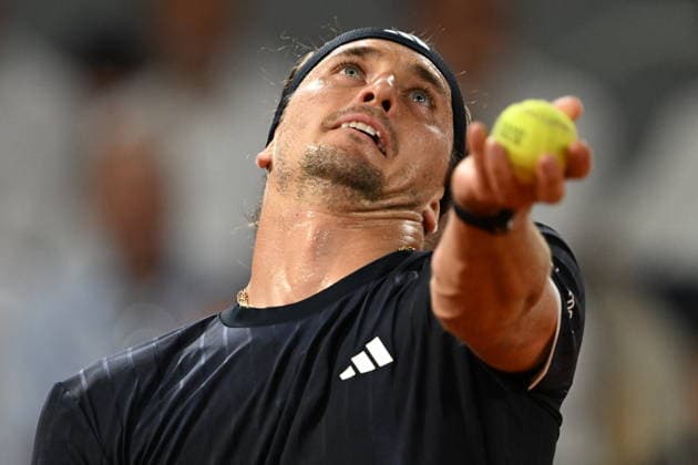 2026 French Open, Roland-Garros - Day 6 PARIS, FRANCE - MAY 29: Germany s Alexander Zverev and France s Quentin Halys compete during their men s singles match on day 6 of the French Open tennis tournament on Court Philippe-Chatrier at the Roland-Garros Complex in Paris on May 29, 2026. Burak Akbulut Anadolu Paris France. Editorial use only. Please get in touch for any other usage.  Copyright: x2026xAnadoluxBurakxAkbulutx