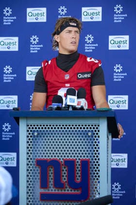 New York quarterback Jaxson Dart (6) address the media during organized team activities at the Quest Diagnostics Training Center in East Rutherford, New Jersey on Friday, May 29, 2026. CSM East Rutherford United States - ZUMAc04_ 20260529_zma_c04_028 Copyright: xDuncanxWilliamsx
