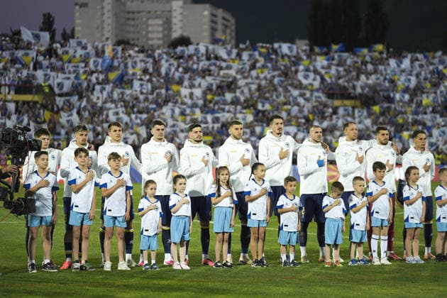 Bosnia and Herzegovina v North Macedonia - Friendlies SARAJEVO, BOSNIA AND HERZEGOVINA - MAY 29: Bosnia and Herzegovina players on the field ahead of the International Friendly, Länderspiel, Nationalmannschaft football match between Bosnia and Herzegovina and North Macedonia at the Asim Ferhatovic Hase Stadium in Sarajevo, Bosnia and Herzegovina, on May 29, 2026. Samir Jordamovic Anadolu Sarajevo Bosnia and Herzegovina. Editorial use only. Please get in touch for any other usage.  Copyright: x2026xAnadoluxSamirxJordamovicx
