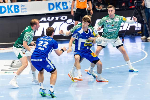 29.05.2026, GER, Handball, Maenner, Saison 25 26, Daikin 1.Bl, 30.Spieltag, ThSV Eisenach - Fuechse Berlin Max Darj (Fuechse Berlin), Felix Aellen (ThSV Eisenach,22), Stephan Seitz (ThSV Eisenach,44), Lasse Bredekjaer Andersson (Fuechse Berlin) 99817 Eisenach Werner-Assmann-Halle Am Sportp Thueringen Deutschland