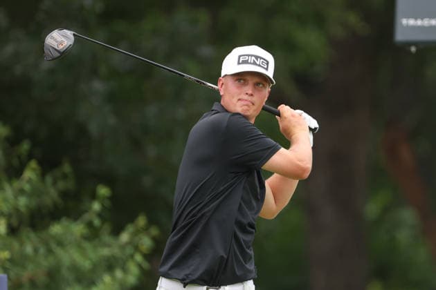 FORT WORTH, TX - MAY 29: William Mouw (USA) hits from the 12th tee during the second round of the Charles Schwab Challenge on May 29, 2026 at Colonial Country Club in Fort Worth, TX. (Photo by George Walker Icon Sportswire) GOLF: MAY 29 PGA, Golf Herren Charles Schwab Challenge EDITORIAL USE ONLY Icon26052924