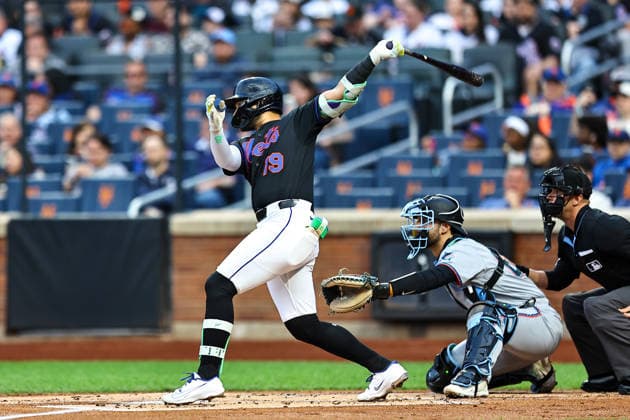 Miami Marlins v New York Mets - MLB, Baseball Herren, USA Bo Bichette 19 of the New York Mets singles during the first inning of a baseball game against the Miami Marlins at Citi Field in Corona, New York, on May 29, 2026. Flushing United States  Copyright: xGordonxDonovanx originalFilename:donovan-mlbmiami260529_npQHK.jpg