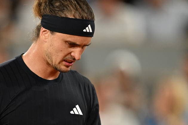 2026 French Open, Roland-Garros - Day 6 PARIS, FRANCE - MAY 29: Germany s Alexander Zverev and France s Quentin Halys (not seen) compete during their men s singles match on day 6 of the French Open tennis tournament on Court Philippe-Chatrier at the Roland-Garros Complex in Paris on May 29, 2026. Burak Akbulut Anadolu Paris France. Editorial use only. Please get in touch for any other usage.  Copyright: x2026xAnadoluxBurakxAkbulutx