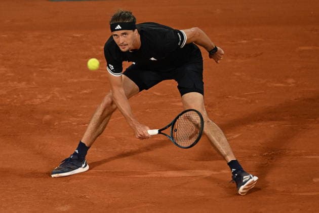 2026 French Open, Roland-Garros - Day 6 PARIS, FRANCE - MAY 29: Germany s Alexander Zverev and France s Quentin Halys (not seen) compete during their men s singles match on day 6 of the French Open tennis tournament on Court Philippe-Chatrier at the Roland-Garros Complex in Paris on May 29, 2026. Burak Akbulut Anadolu Paris France. Editorial use only. Please get in touch for any other usage.  Copyright: x2026xAnadoluxBurakxAkbulutx