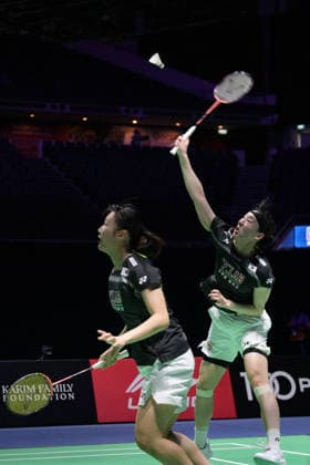 (260530) -- SINGAPORE, May 30, 2026 -- Baek Ha-na(L) Lee So-hee compete during women s doubles semifinal match between Liu Shengshu Tan Ning of China and Baek Ha-na Lee So-hee of South Korea at the Singapore Badminton Open 2026 in Singapore on May 30, 2026. (Photo by Xinhua) (SP)SINGAPORE-BADMINTON-SINGAPORE OPEN-WOMEN S DOUBLES ThenxChihxWey 