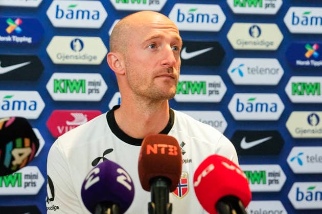 National football team press conference Oslo 20260530 Player manager Brede Hangeland during a press conference at Ullevaal Stadium ahead of the international match against Sweden Photo Beate Oma Dahle NTB Oslo Norway EDITORIAL USE ONLY RESTRICTED USE FOR BETTING COMPANIES  Copyright: xBeatexOmaxDahlex xNTBx