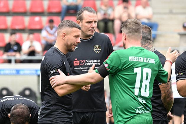 30.05.2026, xsvx, Fussball Langholz Cup 2026, v.l. Lukas Podolski Wiesbaden