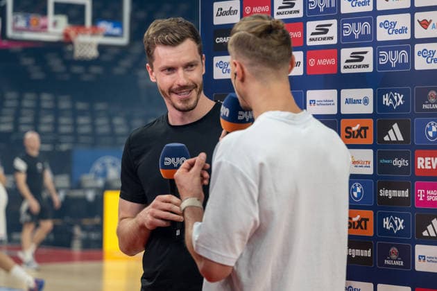 Andreas Obst 13 (FC Bayern Basketball) im Interview mit DYn, FC Bayern Basketball vs. Telekom Baskets Bonn, BBL, Halbfinale 1, 30.05.2026 Muenchen Bayern Deutschland