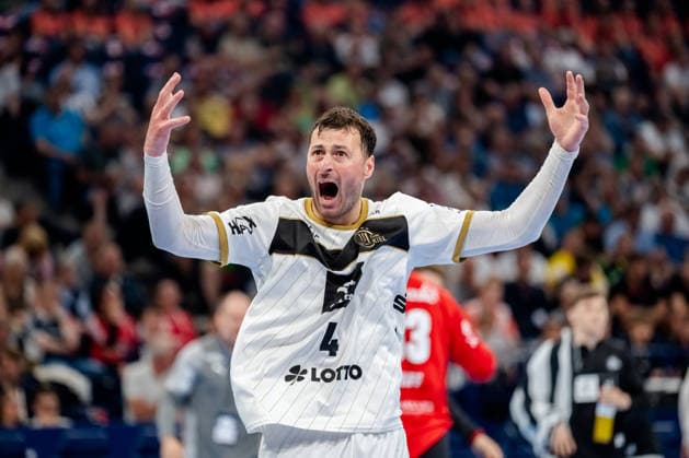Hamburg 30.05.2026, Handball, Herren, EHF European League Men 2025 26, Halbfinale, Montpellier Handball - THW Kiel Domagoj Duvnjak (THW Kiel, 4) pushen das Publikum