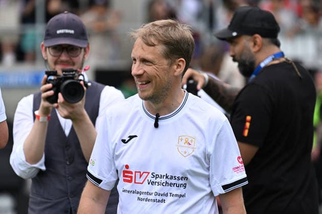 30.05.2026, xsvx, Fussball Langholz Cup 2026, v.l. Oliver Oli Pocher Wiesbaden