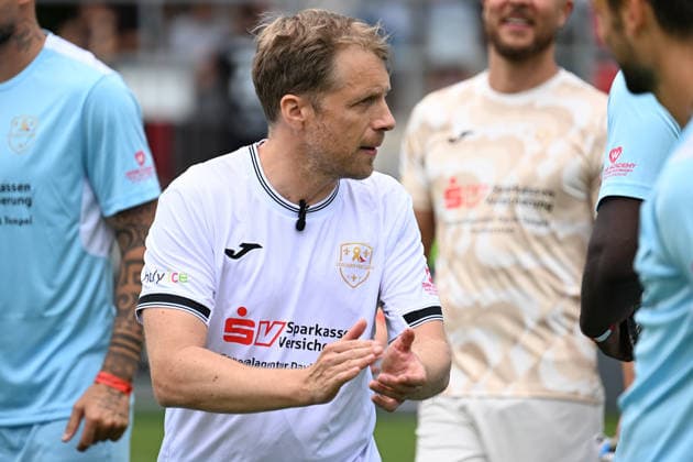 30.05.2026, xsvx, Fussball Langholz Cup 2026, v.l. Oliver Oli Pocher Wiesbaden