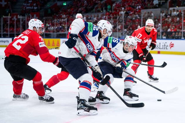 260530 Patrick Elvsveen of Norway during the 2026 IIHF Ice hockey, Eishockey World Championship, WM, Weltmeisterschaft semifinal match between Switzerland and Norway on May 30, 2026 in Zürich. Photo: Jesper Zerman BILDBYRAN kod JZ JZ0737 ishockey ice hockey ishockey-vm 2026 vm 2026 iihf world championship semifinal semifinals switzerland schweiz norge norway bbeng norge norway Copyright: JESPERxZERMAN BB260530JZ024