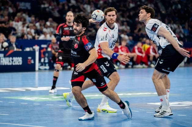 Hamburg 30.05.2026, Handball, Herren, EHF European League Men 2025 26, Halbfinale, MT Melsungen - SG Flensburg-Handewitt Leander Altena (MT Melsungen, 5) beim Torwurf
