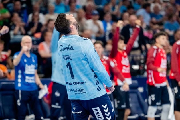 Hamburg 30.05.2026, Handball, Herren, EHF European League Men 2025 26, Halbfinale, MT Melsungen - SG Flensburg-Handewitt Benjamin Buric (SG Flensburg-Handewitt, 1) jubelt über seine Parde