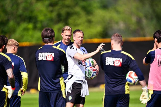 STOCKHOLM, SWEDEN 20260530 Swedish national team, Nationalteam captain Graham Potter as the men s national team trains on Bosön ahead of the upcoming World Cup and friendly matches against Norway and Greece. STOCKHOLM SWEDEN x10050x