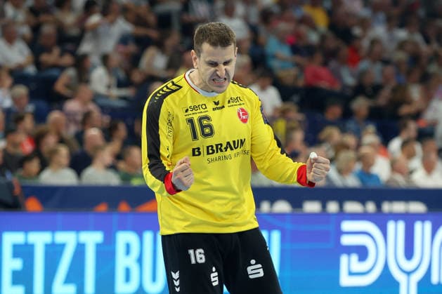 30.05.2026, xgox, Handball - EHF European League Halbfinale MT Melsungen - SG Flensburg-Handewitt v.l. Nebojsa Simic (Melsungen, 16) Jubelt ueber gehaltenen Ball, abgewehrt, gehalten, Torhueter Hamburg