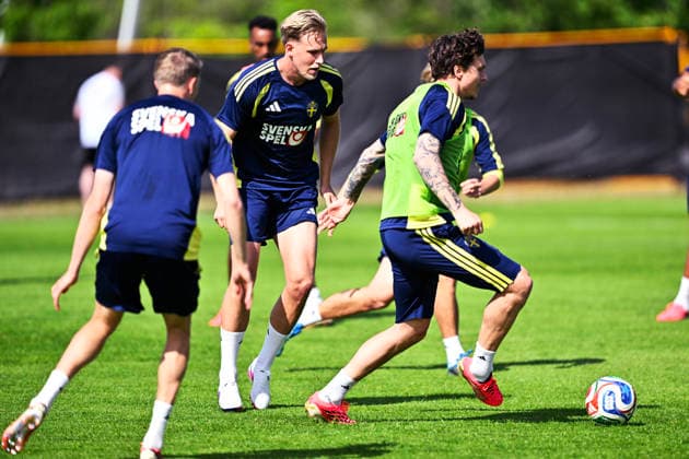 STOCKHOLM, SWEDEN 20260530 Sweden s Herman Johansson and Victor Nilsson Lindelöf during the men s national team, Nationalteam s training session on Bosön ahead of the upcoming World Cup and friendly matches against Norway and Greece. STOCKHOLM SWEDEN x10050x