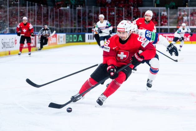 260530 Denis Malgin of Switzerland during the 2026 IIHF Ice hockey, Eishockey World Championship, WM, Weltmeisterschaft semifinal match between Switzerland and Norway on May 30, 2026 in Zürich. Photo: Jesper Zerman BILDBYRAN kod JZ JZ0737 ishockey ice hockey ishockey-vm 2026 vm 2026 iihf world championship semifinal semifinals switzerland schweiz norge norway bbeng Copyright: JESPERxZERMAN BB260530JZ037
