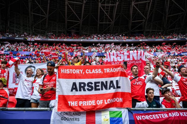 260530 Fans of Arsenal ahead of the UEFA Champions League final match between Paris Saint-Germain and Arsenal on May 30, 2026 in Budapest. Photo: Maxim Thore BILDBYRAN kod MT MT1056 fotboll football soccer fotball uefa champions league champions league paris saint-germain arsenal bbeng publik Copyright: MAXIMxTHORE BB260530MT017