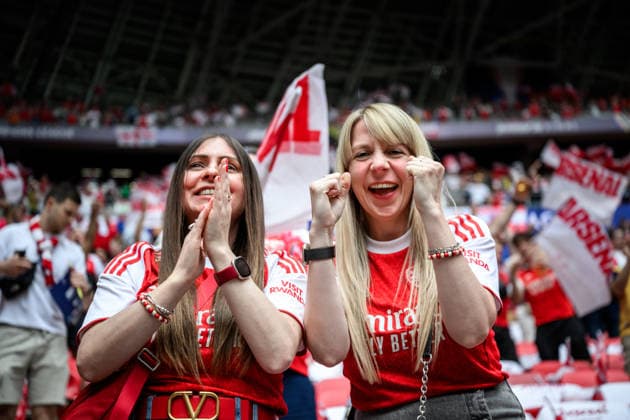 260530 Fans of Arsenal ahead of the UEFA Champions League final match between Paris Saint-Germain and Arsenal on May 30, 2026 in Budapest. Photo: Maxim Thore BILDBYRAN kod MT MT1056 fotboll football soccer fotball uefa champions league champions league paris saint-germain arsenal bbeng publik Copyright: MAXIMxTHORE BB260530MT019