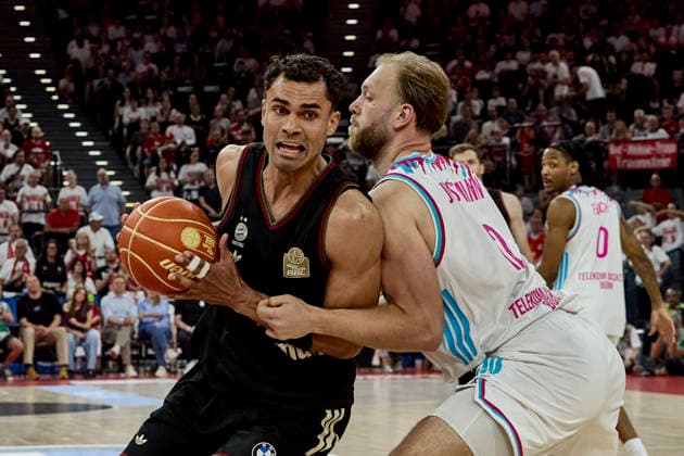Deutsche Basketball Bundesliga (BBL), FC Bayern München Basketball vs TELEKOM BASKETS Bonn, München FC Bayern Basketball, Bonn TELEKOM BASKETS, 2026-05-30 in München (SAP Garden) DA SILVA Oscar (FC Bayern München Basketball Power Forward (PF) Nr1-FCBB1), JOSTMANN Melvin (TELEKOM BASKETS Bonn Power Forward (PF) Nr12- BON12) sportworld München SAP Garden Bayern Deutschland