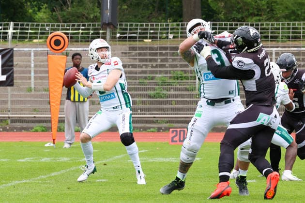 2026_05_30, Berlin Rebels vs Schwäbisch Hall Unicorns, GFL, Mommsenstadion, Berlin Lars Heidrich (Schwäbisch Hall Unicorns, 06) mit dem Ball