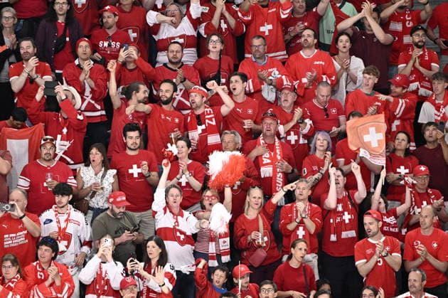 LKS 20260530 Fans of team Switzerland cheers during the 2026 IIHF Ice hockey, Eishockey World Championships semi-final match between Switzerland and Norway in Zurich on May 30, 2026. - RONI REKOMAA Zürich Switzerland kab1sTj2a34  Copyright: xRonixRekomaax kab1sTj2a34