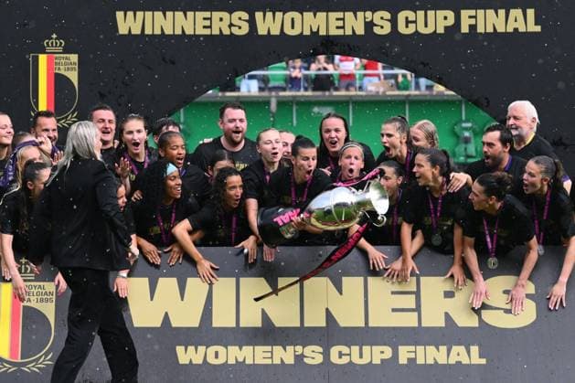 RSC Anderlecht v SV Zulte Waregem - Women s Cup Final LA LOUVIERE, BELGIUM - MAY 30 : Players of Anderlecht celebrates the victory after the RBFA Belgian Women s Cup final match between RSC Anderlecht and SV Zulte Waregem on May 30, 2026 in La Louviere, Belgium, 30 05 2026 La Louviere Belgium  Copyright: xVincentxKalutx