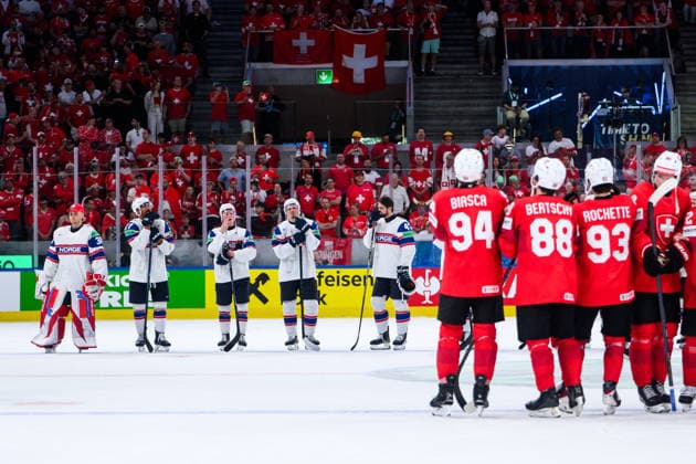 260530 Goaltender Tobias Normann, Andreas Martinsen, Eskild Bakke Olsen and Adrian Saxrud Danielsen of Norway looks dejected efter the 2026 IIHF Ice hockey, Eishockey World Championship, WM, Weltmeisterschaft semifinal match between Switzerland and Norway on May 30, 2026 in Zürich. Photo: Jesper Zerman BILDBYRAN kod JZ JZ0737 ishockey ice hockey ishockey-vm 2026 vm 2026 iihf world championship semifinal semifinals switzerland schweiz norge norway bbeng Copyright: JESPERxZERMAN BB260530JZ068