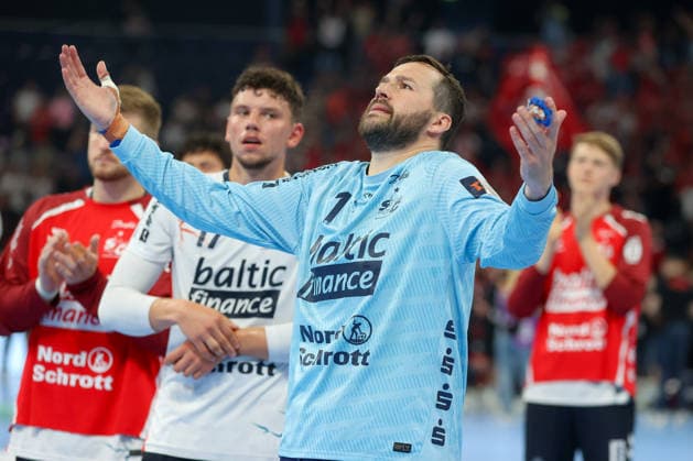30.05.2026, xgox, Handball - EHF European League Halbfinale MT Melsungen - SG Flensburg-Handewitt v.l. Benjamin Buric (Flensburg, 1) enttaeuscht, schaut enttaeuscht, niedergeschlagen, disappointed Hamburg